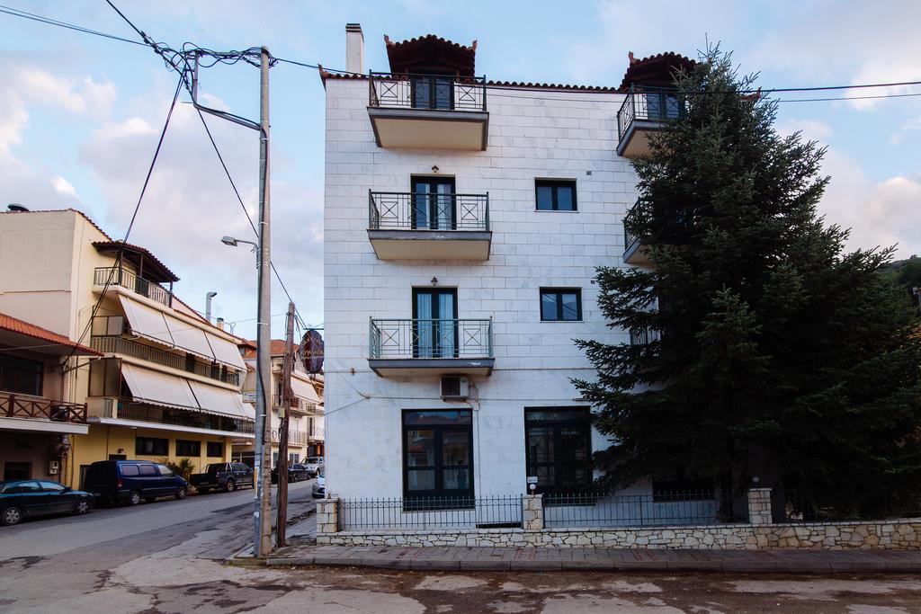 Papastavrou Apartments Kalavryta Buitenkant foto