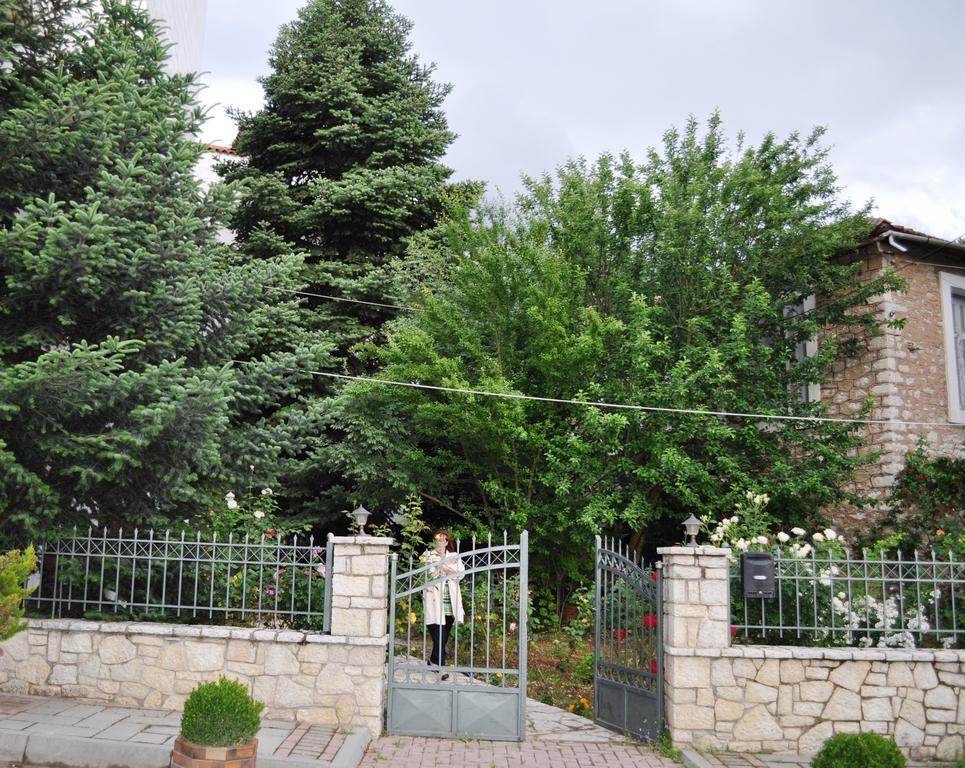 Papastavrou Apartments Kalavryta Buitenkant foto