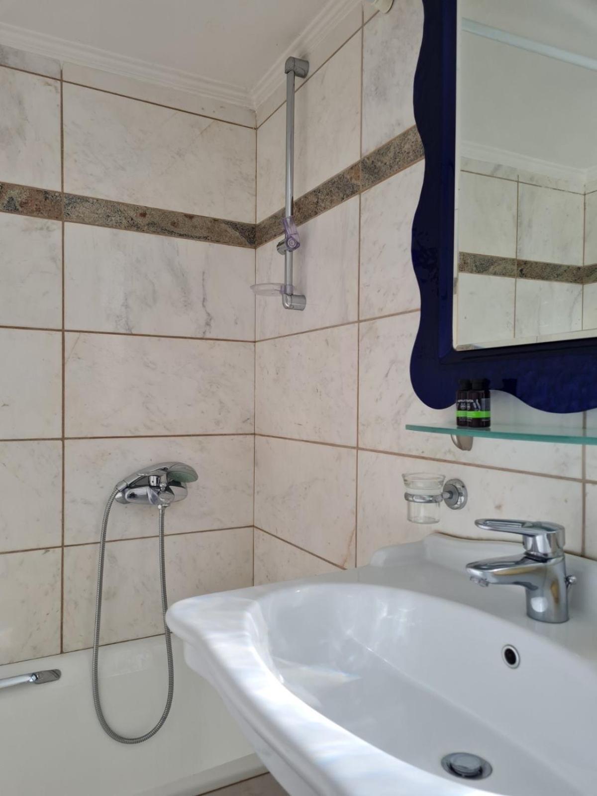 Papastavrou Apartments Kalavryta Kamer foto